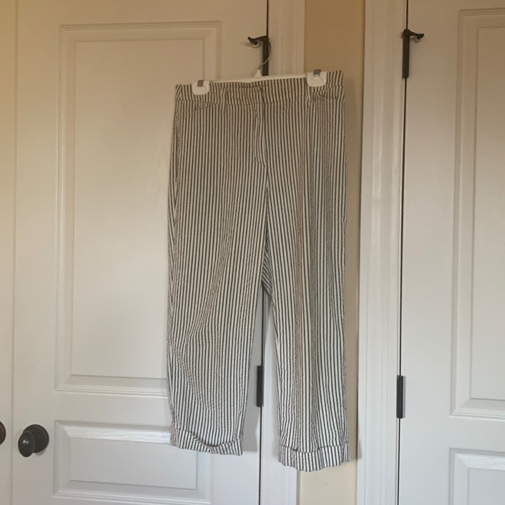 Seersucker brown and white cuffed capris.